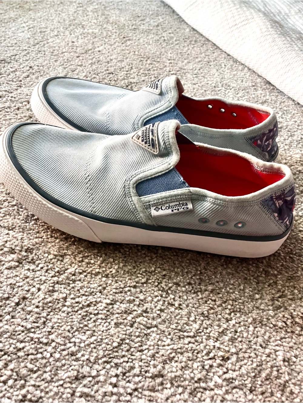 Columbia Kids Slip-On Sneakers in Light Gray with Red Lining